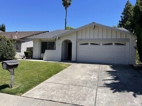 Building Photo - 180 Valdivia Cir