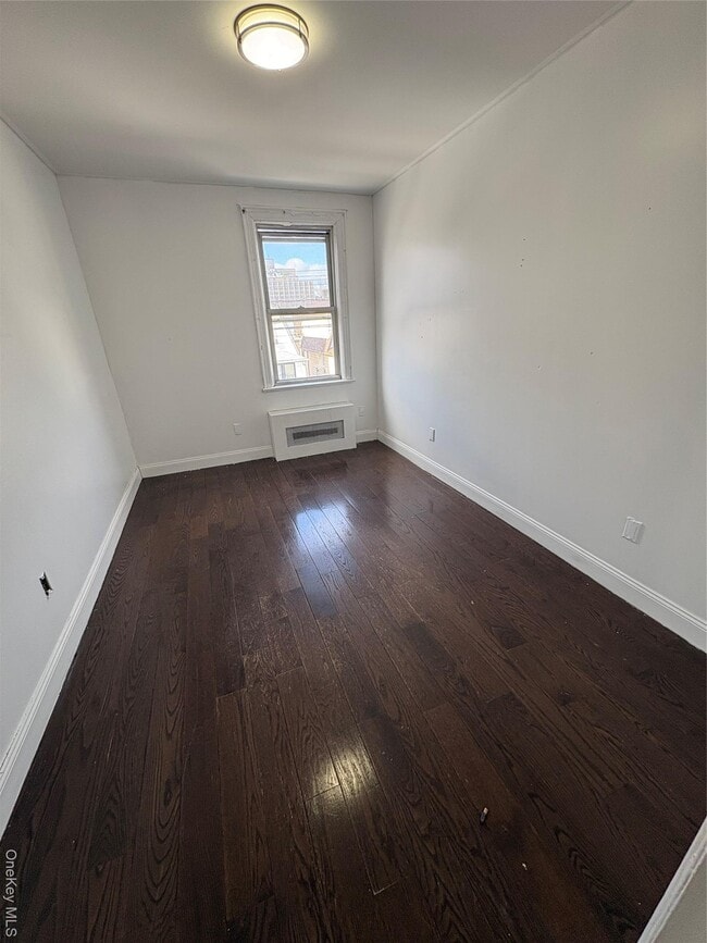 Building Photo - 1826 Mulford Ave