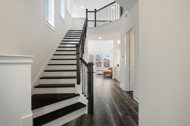 Building Photo - 2053 White Grove Dr