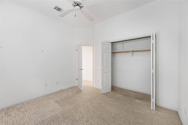 Building Photo - 1621 Maggie Mayes St