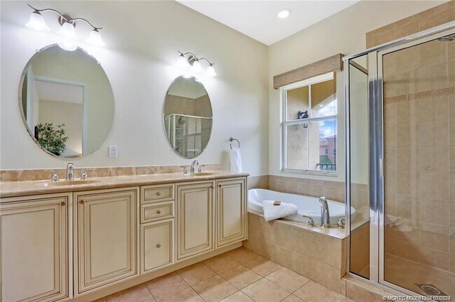 Building Photo - 203 Ocean Bay Dr
