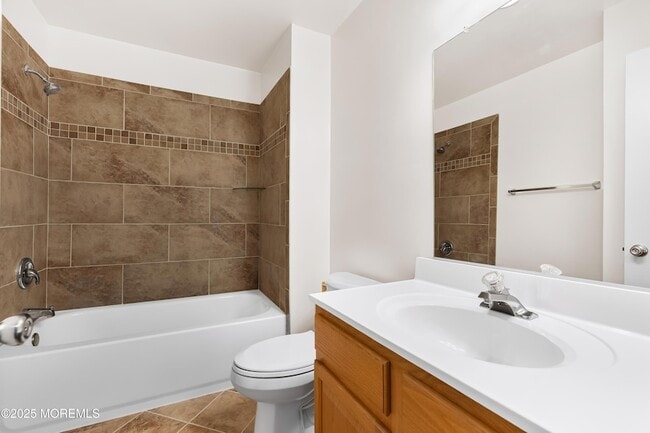 Building Photo - 144 New Cedar Ln