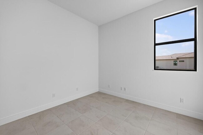 Building Photo - 7920 SW Andrea Wy