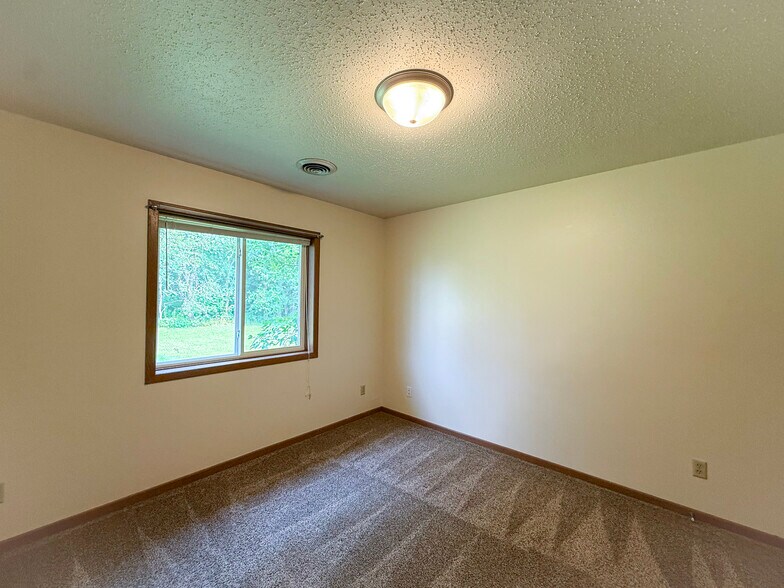 Building Photo - 13289 39th Ave N