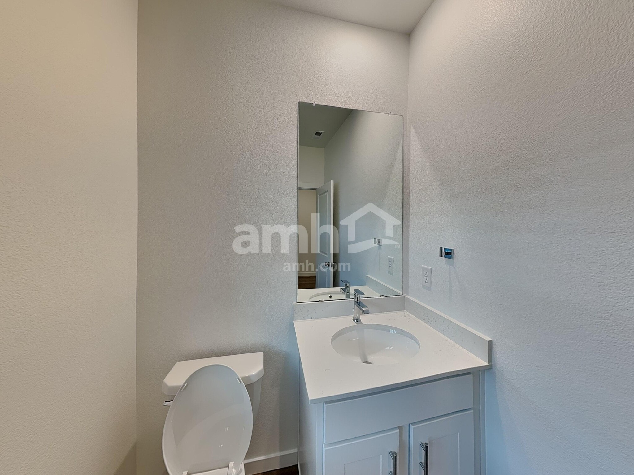 Building Photo - 26148 E Calhoun Pl