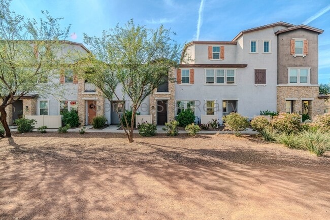 Building Photo - 5815 S 23rd Way