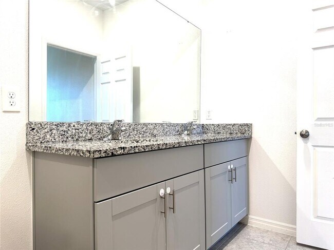 Building Photo - 1515 McDermott Rd