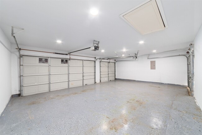 Building Photo - 10302 Rudolph Ct