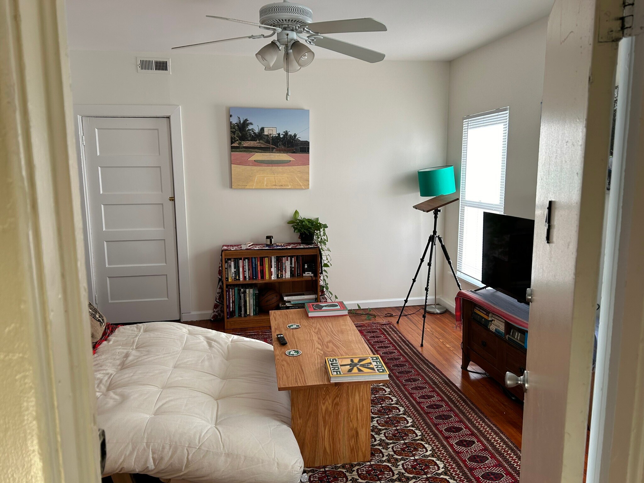 Building Photo - 3005 Huntingdon Ave