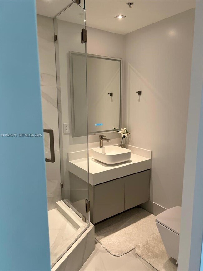 Building Photo - 31 SE 5th St