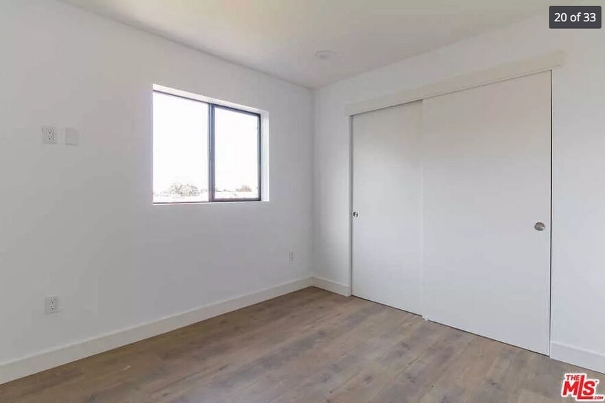Building Photo - 412 N Ardmore Ave