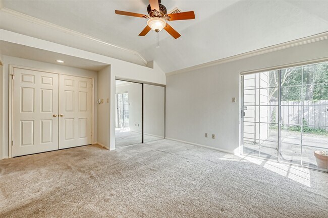 Building Photo - 5007 Maple Brook Ln