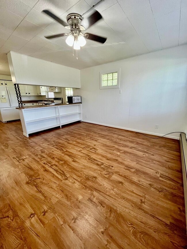 Building Photo - 1 Bed | 1 Bath | Duplex