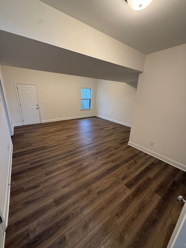 Building Photo - Ooltewah Rental 3 Bedrooms + Full Finished Basement