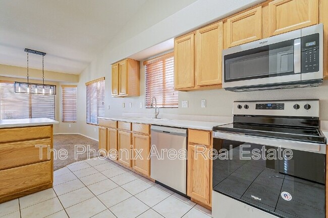 Building Photo - 251 W Windsor Dr