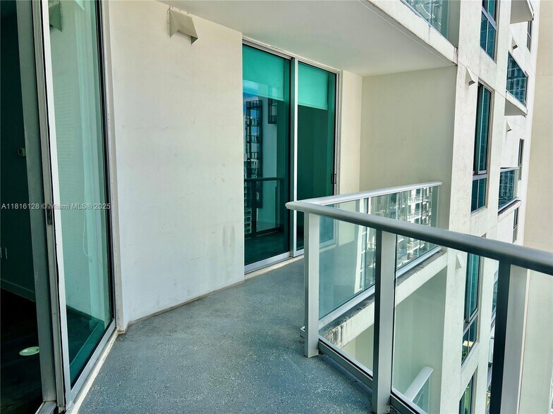 Building Photo - 300 S Biscayne Blvd