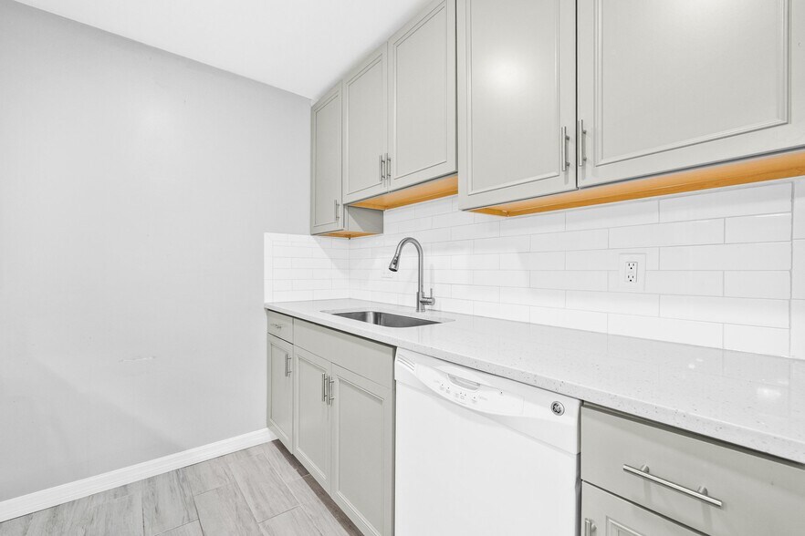 Building Photo - 4325 Aegean Dr