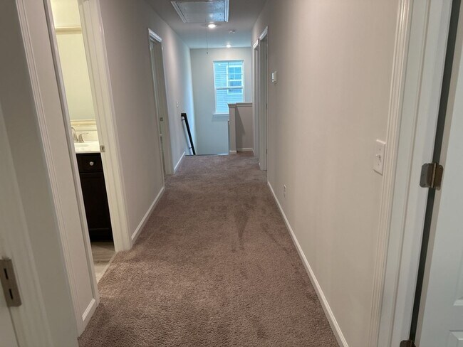 Building Photo - 5029 Castleoak Dr
