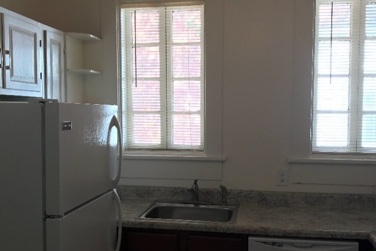 Building Photo - 2432 Vineville Ave