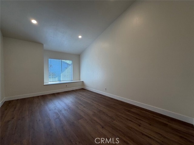 Building Photo - 1916 E 5th St