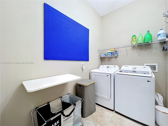 Building Photo - 13430 Meadow Bay Loop