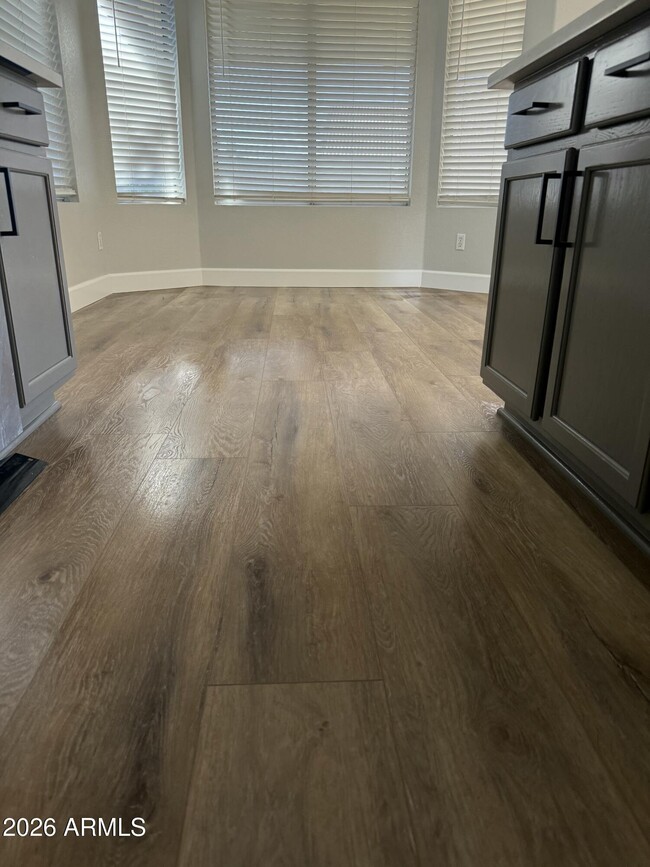 Building Photo - 1777 E Sheffield Ave