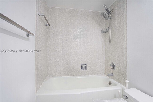 Building Photo - 5700 Collins Ave