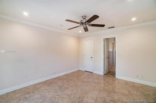 Building Photo - 611 NW 39th St