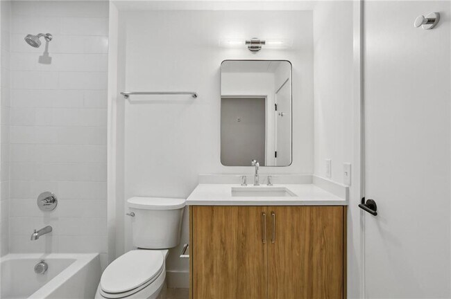 Building Photo - 567 Ponce De Leon Ave NE