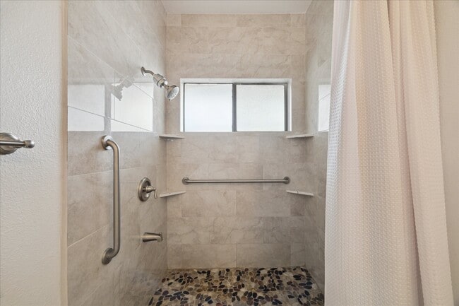 Building Photo - 18809 Egret Bay Blvd