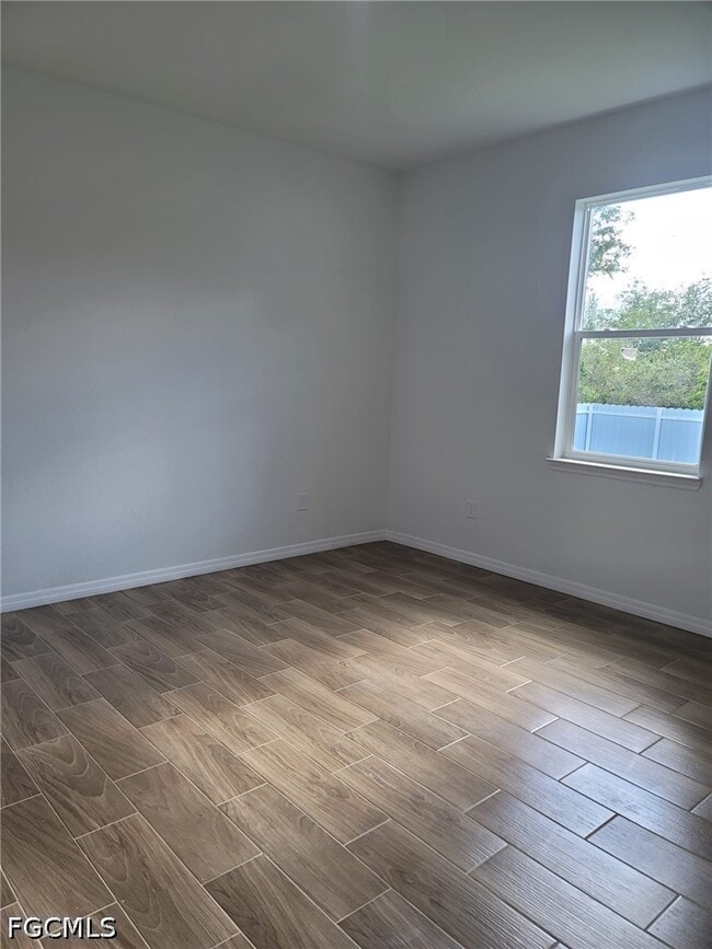 Building Photo - 684 Thomas Sherwin Ave S