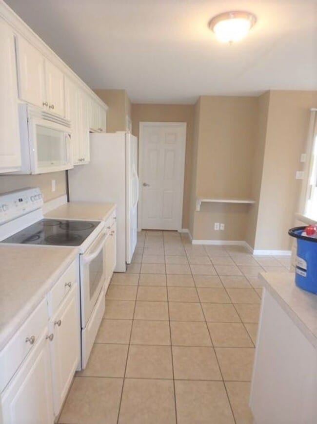 Building Photo - Awesome 4 Bed 3 Bath House In SW Columbia!