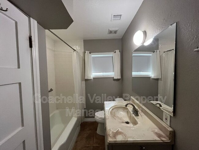 Building Photo - 4080 Cll San Antonio