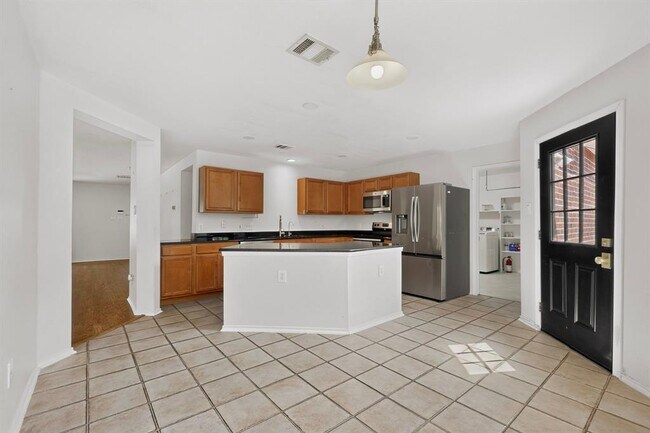 Building Photo - 11517 Chatam Berry Ln