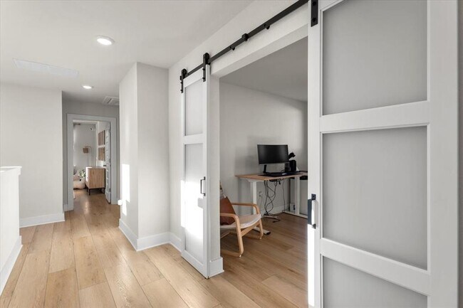 Building Photo - 7210 Travertine Spring Dr