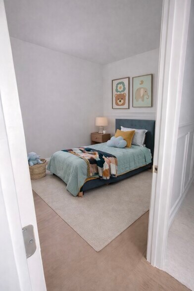 Building Photo - 68 Arch St