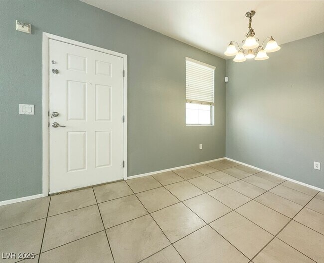 Building Photo - 50 Aura de Blanco St