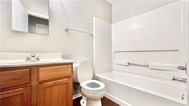 Building Photo - 6617 Piedras Blanco Dr