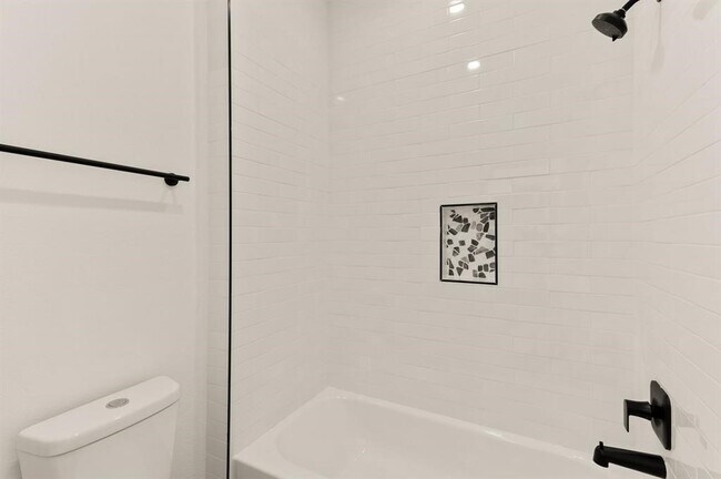 Building Photo - 4705 Idaho St