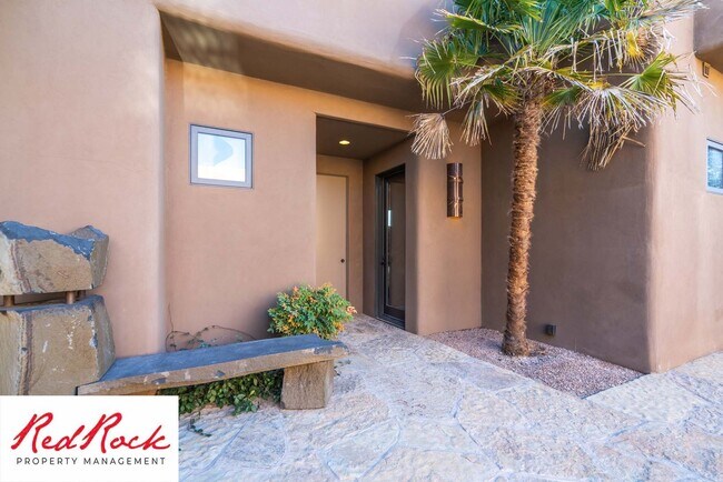 Building Photo - Incredible 4 Bedroom, 4 Bathroom FULLY FURNISHED Property in Entrada with a Private Pool!! 18 Mon...