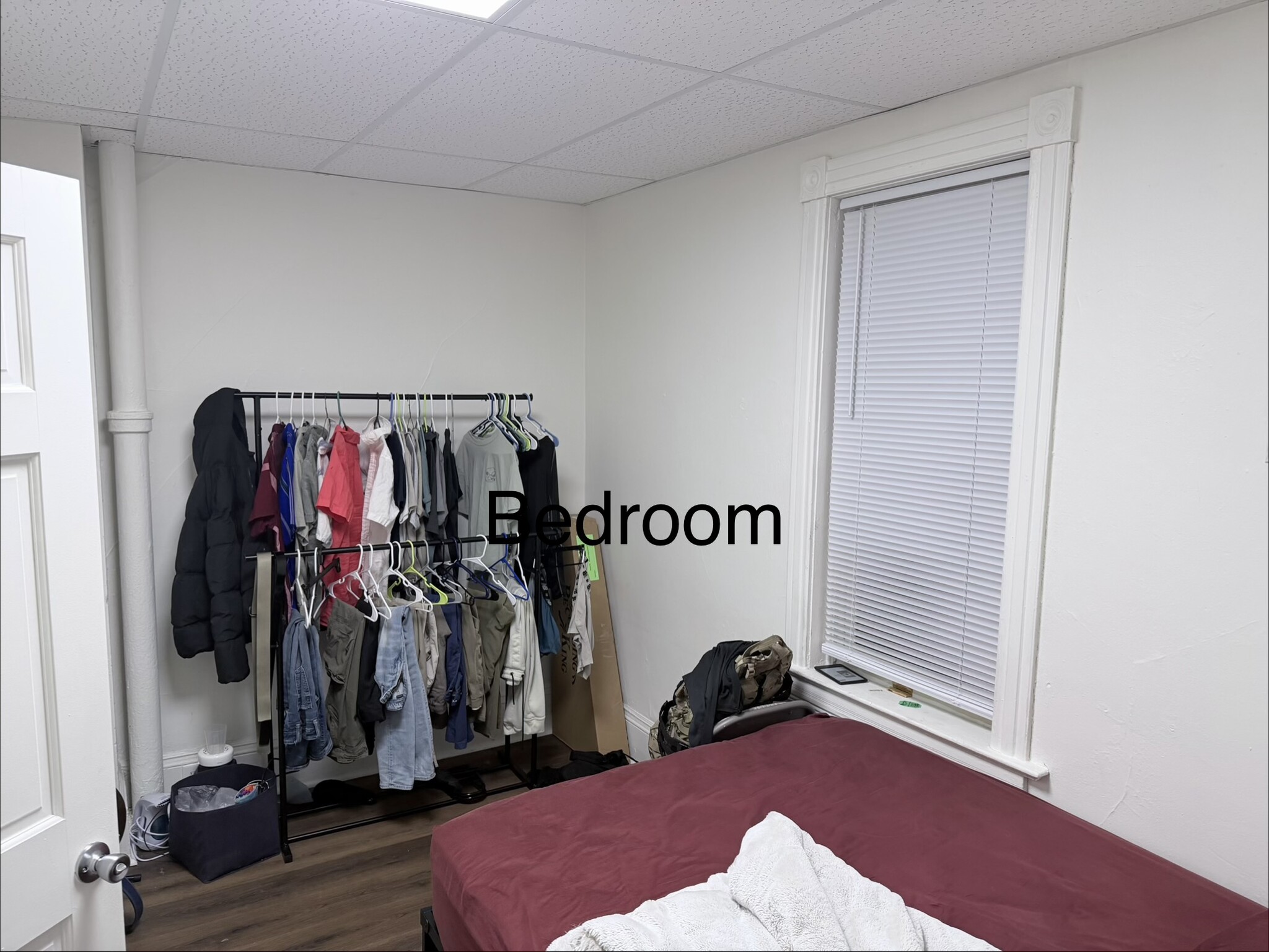 Building Photo - 10 E 5th St