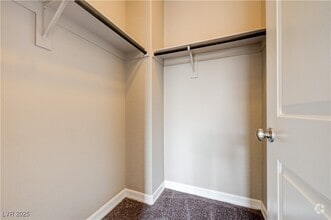 Building Photo - 10512 Mann St