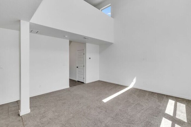 Building Photo - Modern 3 Bedroom 3 Bath Townhome in New Construction Neighborhood