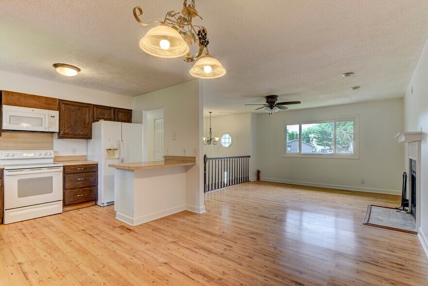 Building Photo - 3514 Glory Cir