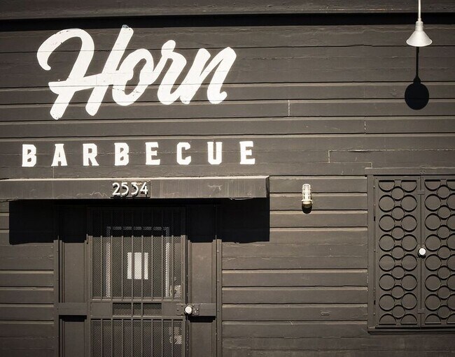 Building Photo - 1058 18th St