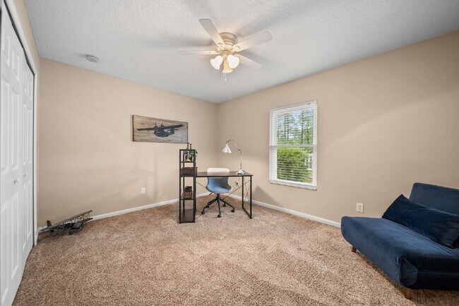 Building Photo - Luxurious Palm Coast Retreat: 4-Bed 3 Bath...