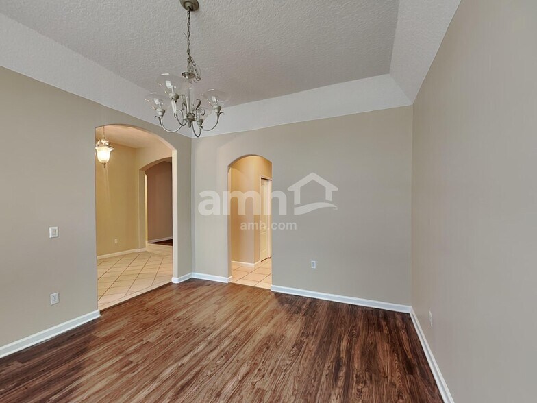 Building Photo - 725 Gulf Land Dr