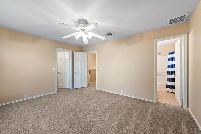 Building Photo - 6013 Negley