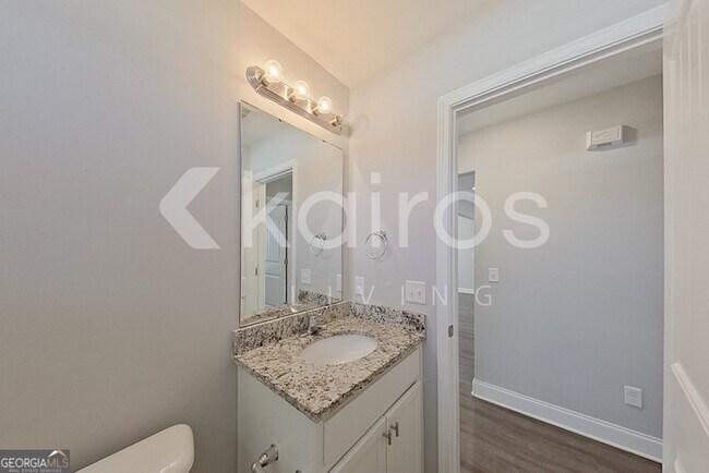 Building Photo - 228 Western Red Cedar Dr