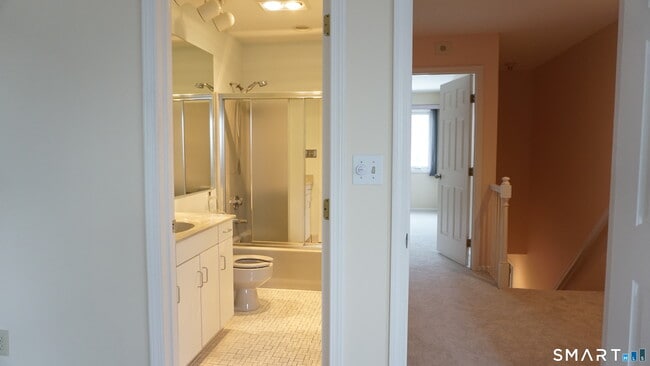 Building Photo - 328 Navajo Loop